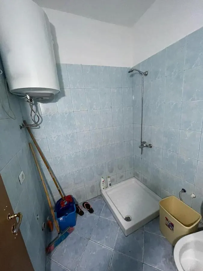 Aldi'S Apartment Golem