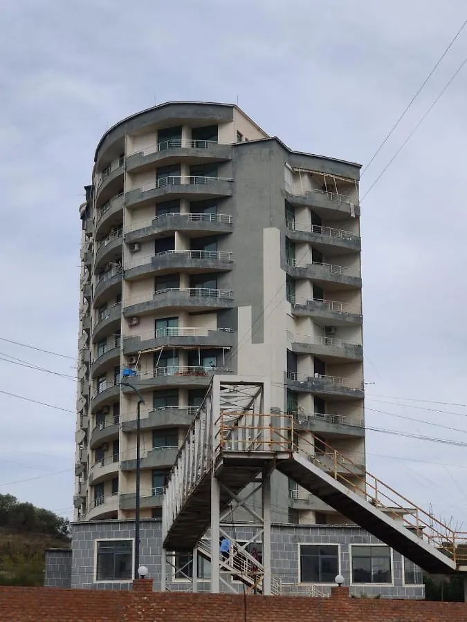 Aldi'S Apartment Golem  0*,